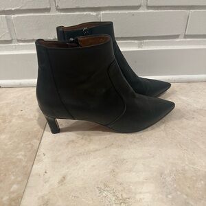 Aquatalia black leather boots 9.5